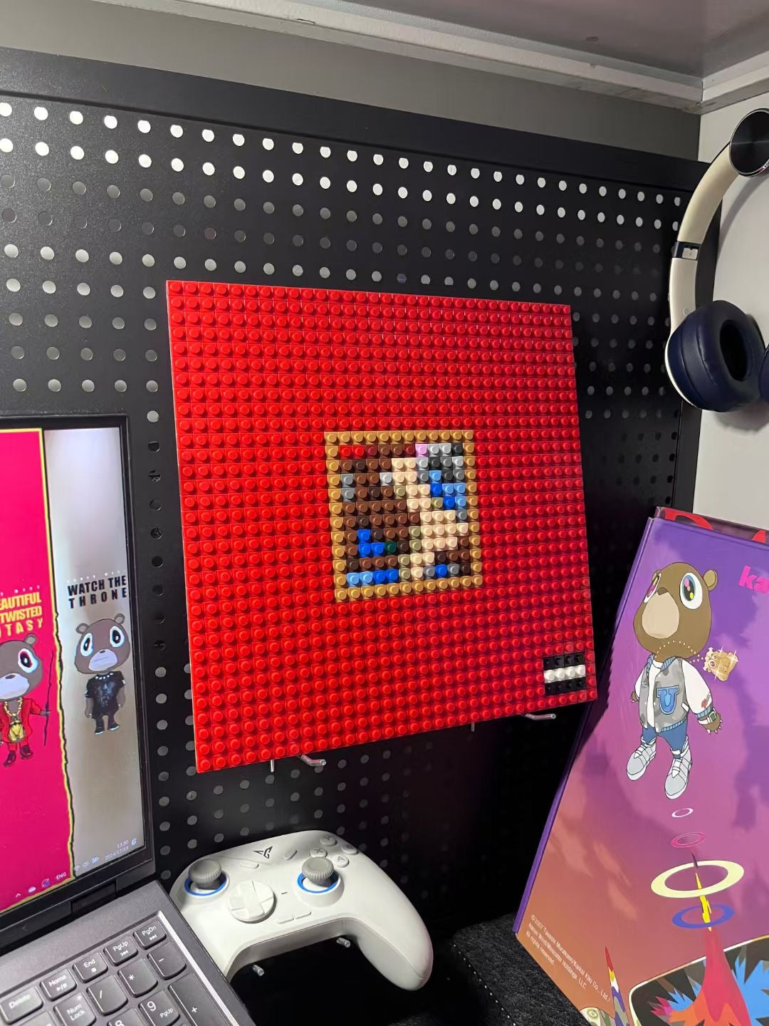 Kanye West《My Beautiful Dark Twisted Fantasy》Brick Album Cover