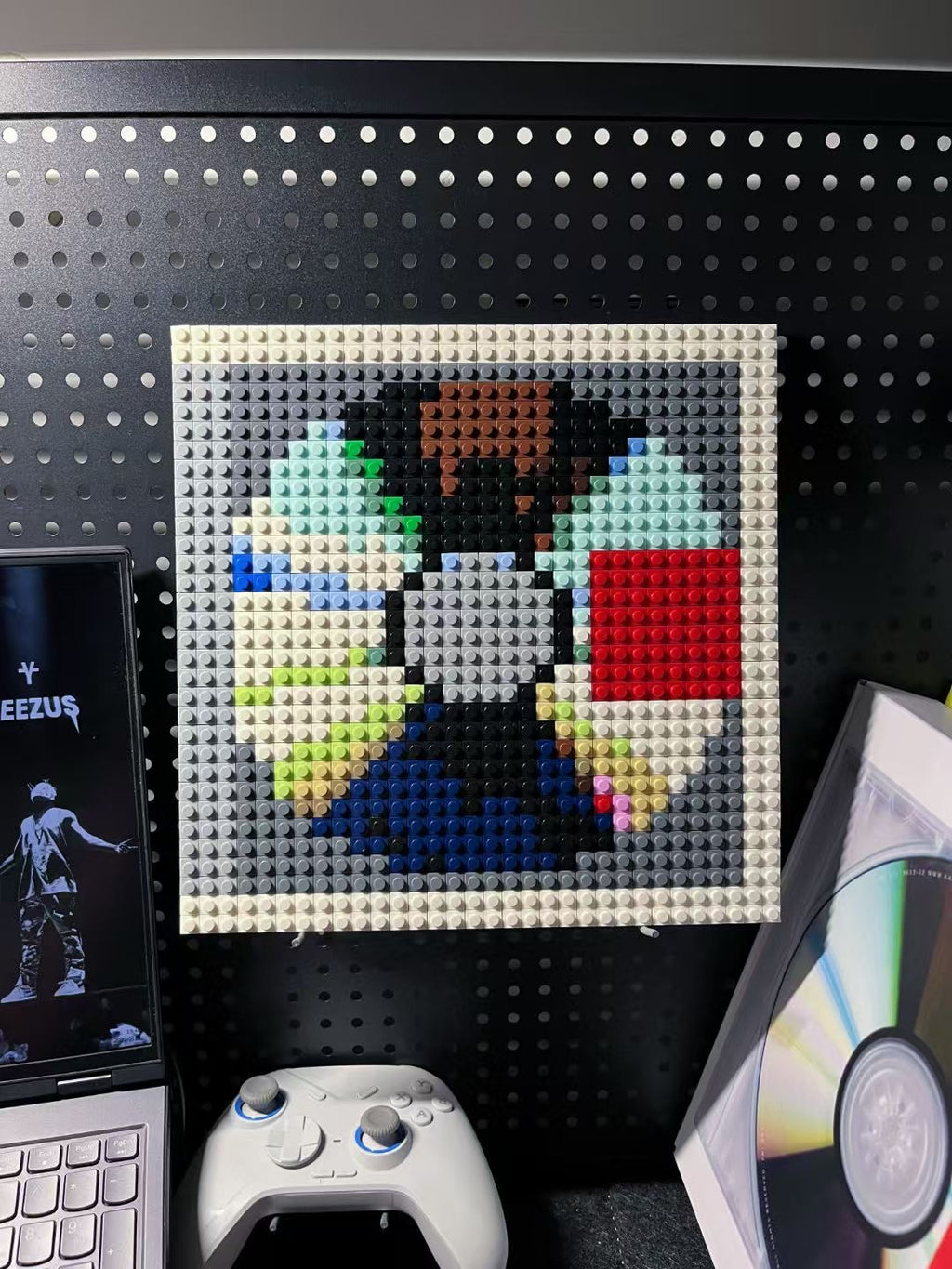 Kanye West《Bound2》Brick Album Cover