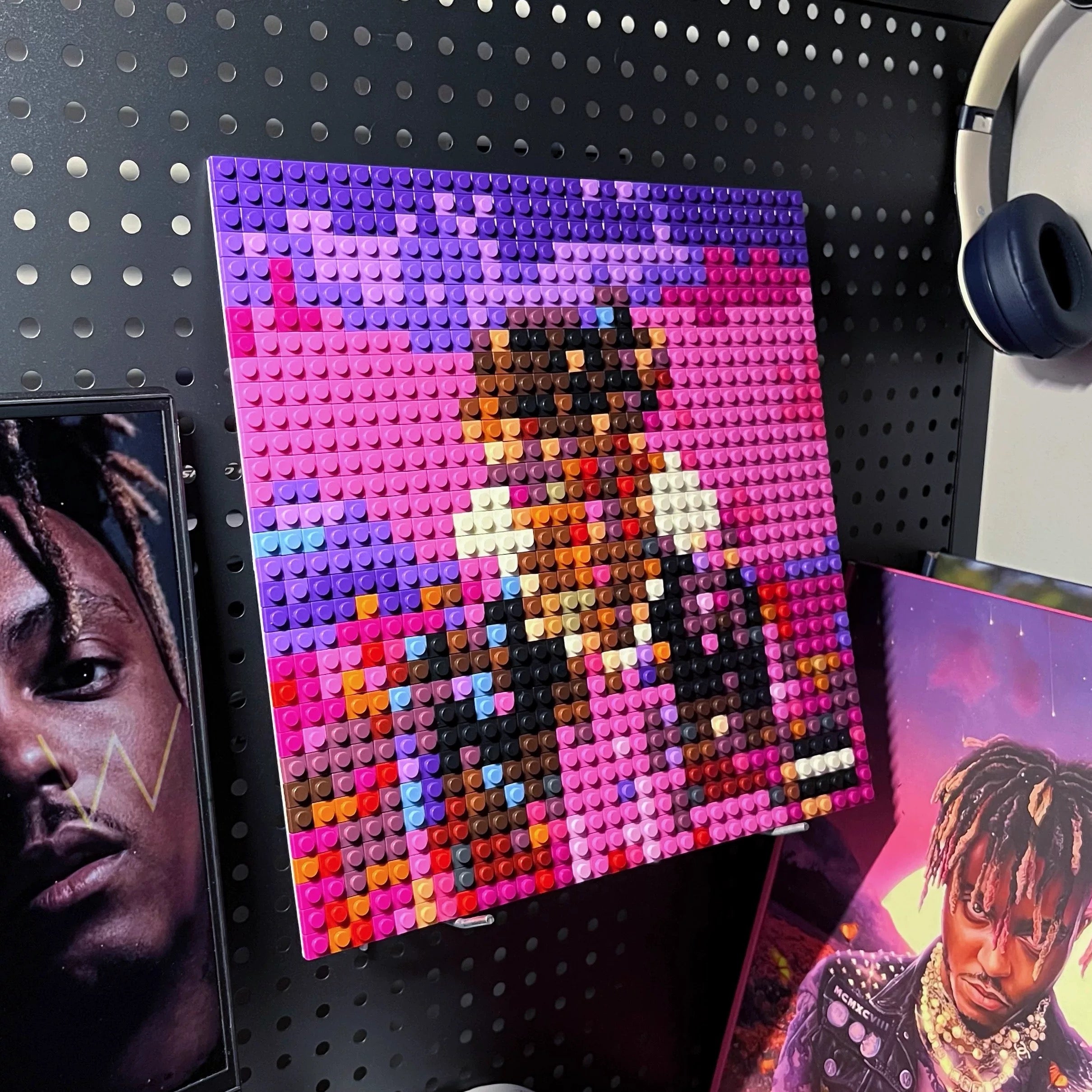 Juice WRLD《Legends Never Die》Brick Album Cover