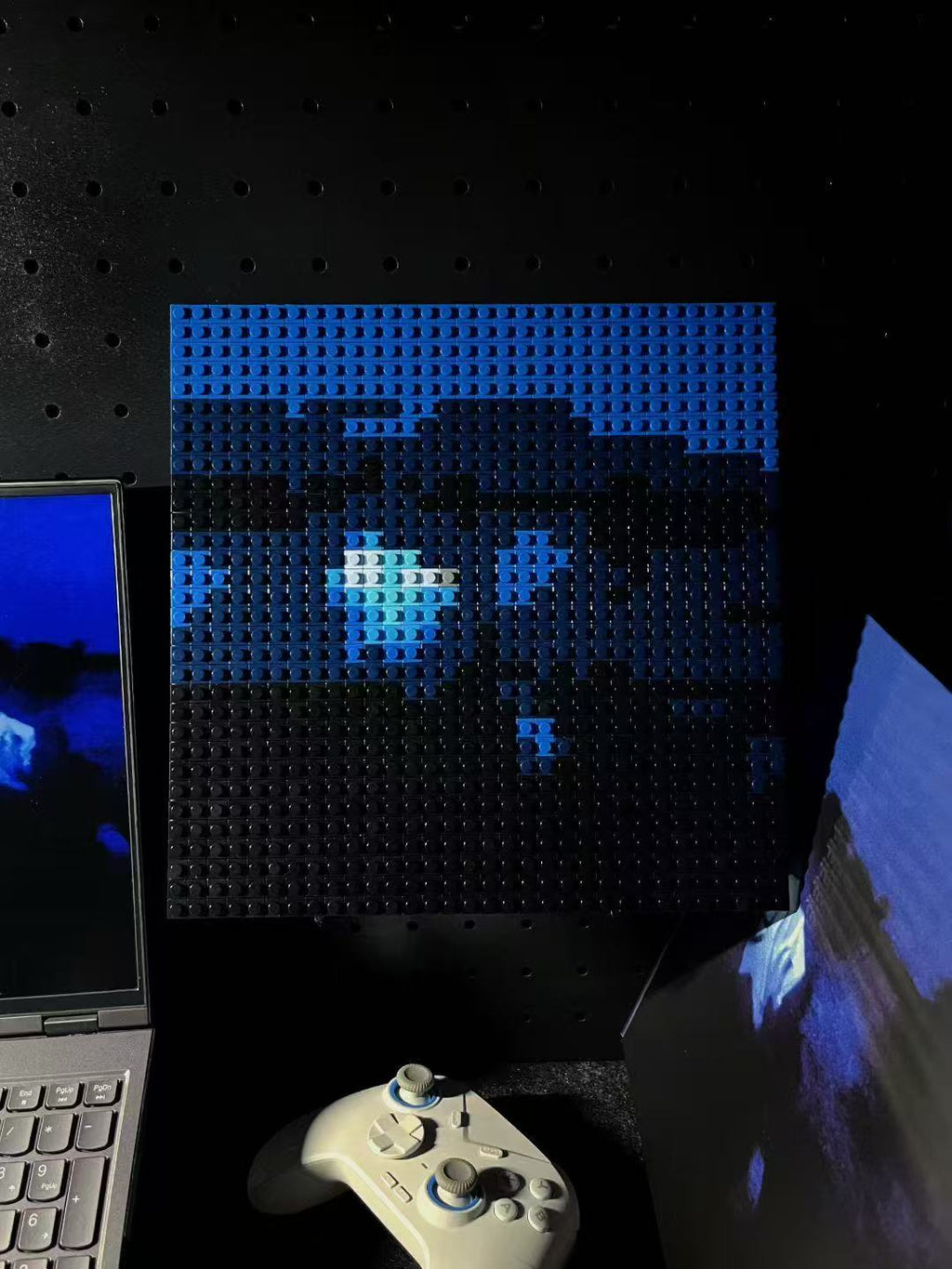 Daniel Caesar《NEVER ENOUGH》Brick Album Cover