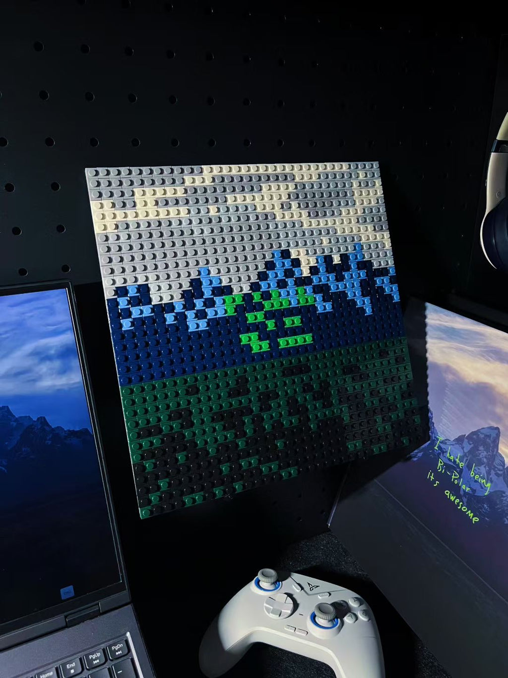 Kanye West《YE》Brick Album Cover